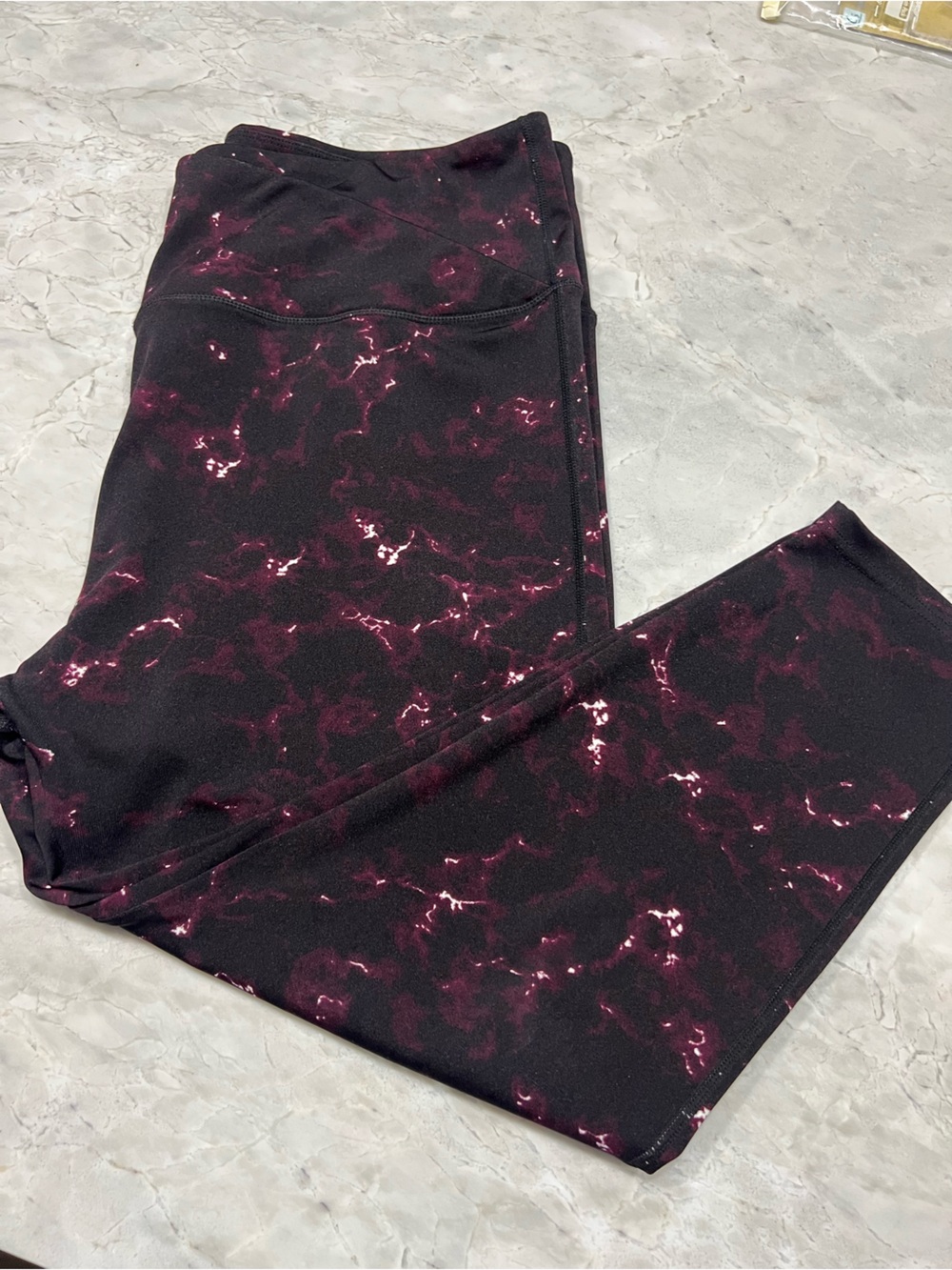 Women's High-Waist Black & Plum Marble Leggings